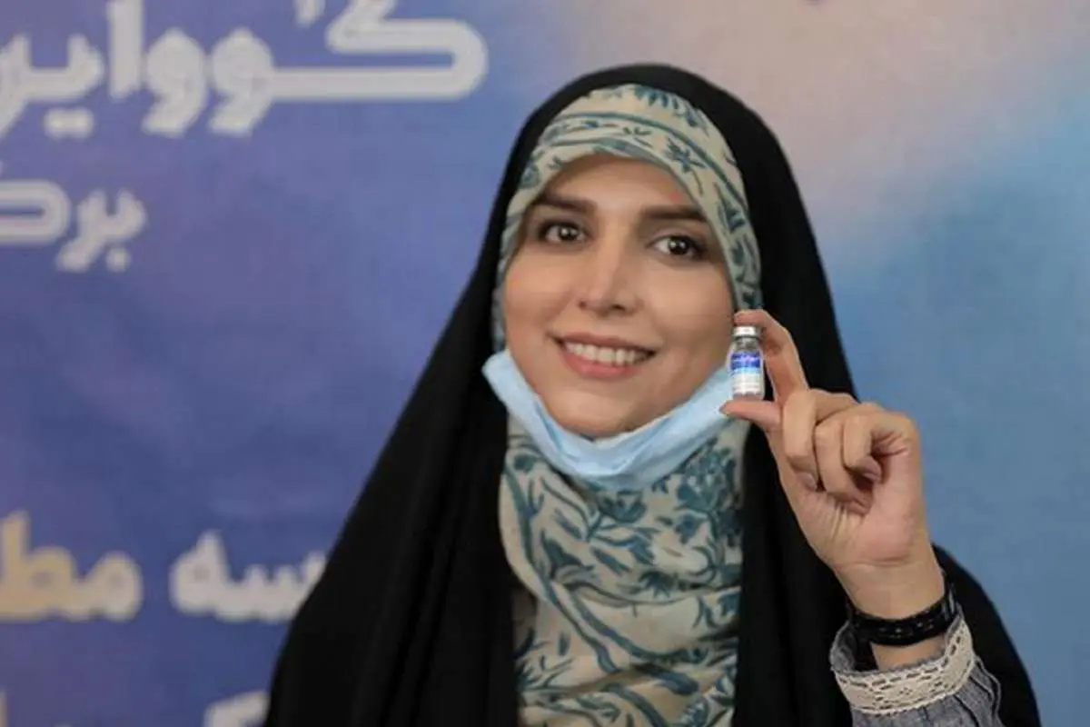 (ویدئو) انتقاد تند مجری تلویزیون از مخالفین تزریق واکسن