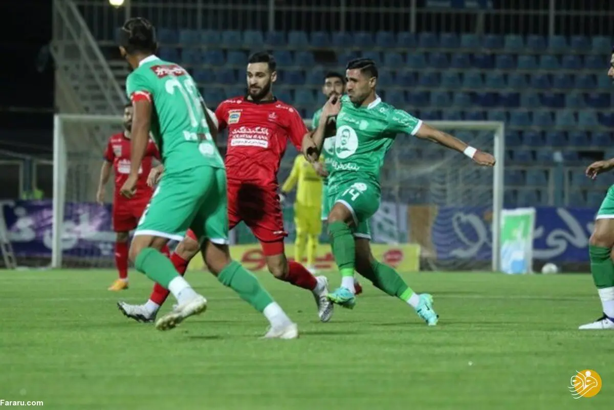 فدراسیون فوتبال توپ‌جمع‌کن بازی پرسپولیس را محروم کرد
