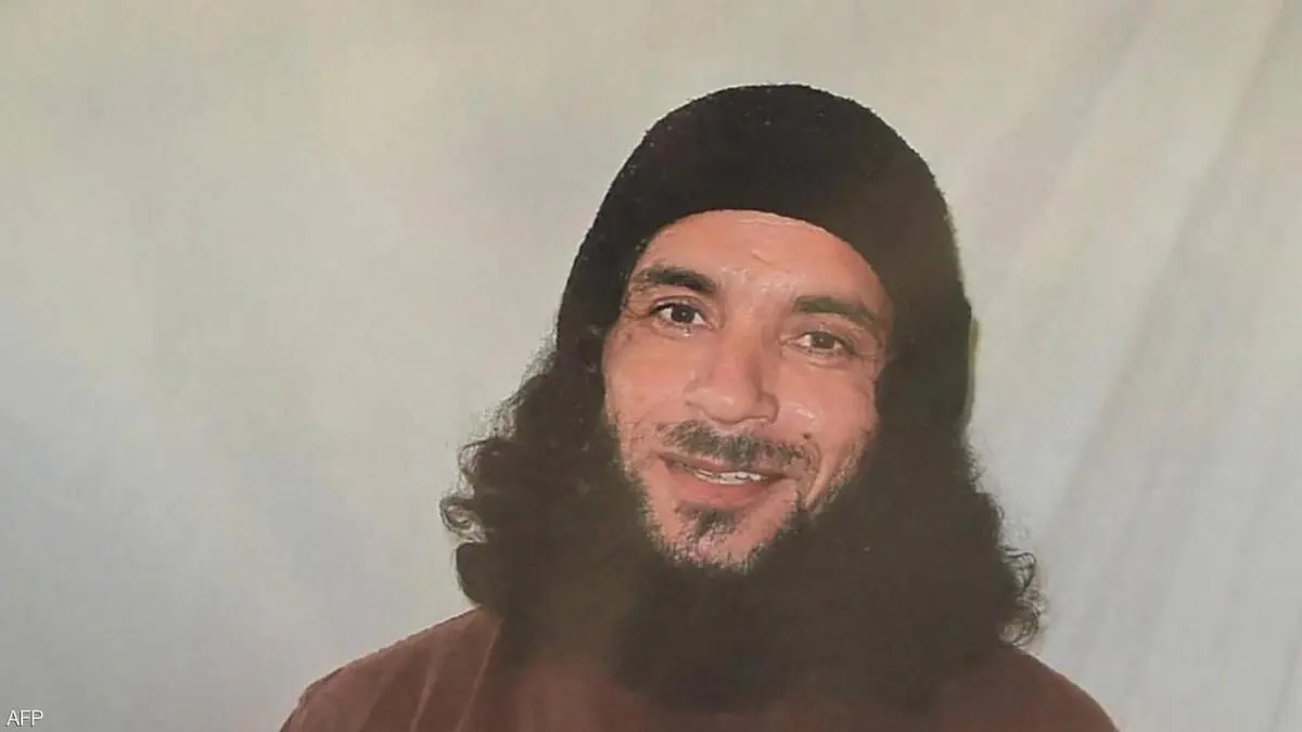(تصویر) آخرین زندانی افغان گوانتانامو آزاد شد