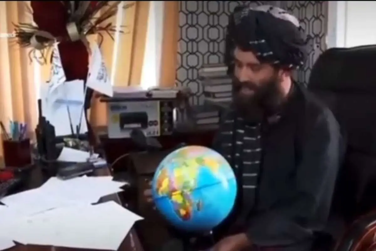 (ویدئو) ناتوانی مقام طالبان در پیدا کردن افغانستان از روی نقشه