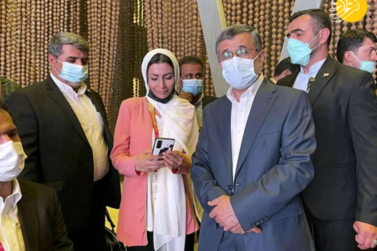 (ویدئو) احمدی نژاد و ادامه اکسپو دبی در هواپیما!