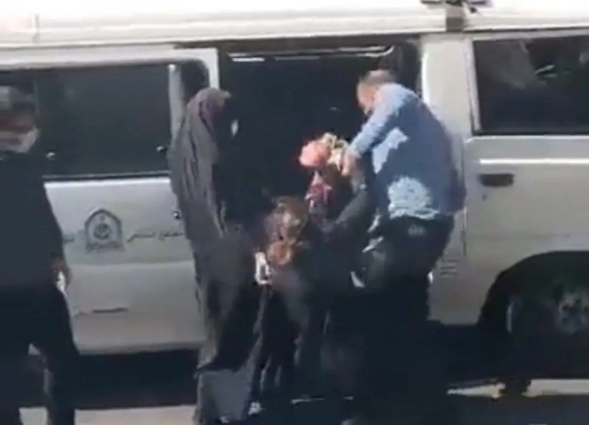 دستور ریاست جمهوری درباره برخورد نامناسب پلیس با یک دختر