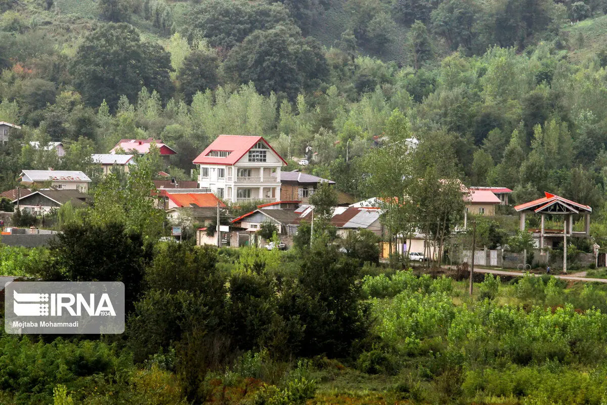 (تصاویر) زوال طبیعت گیلان با رویش ویلاها‎