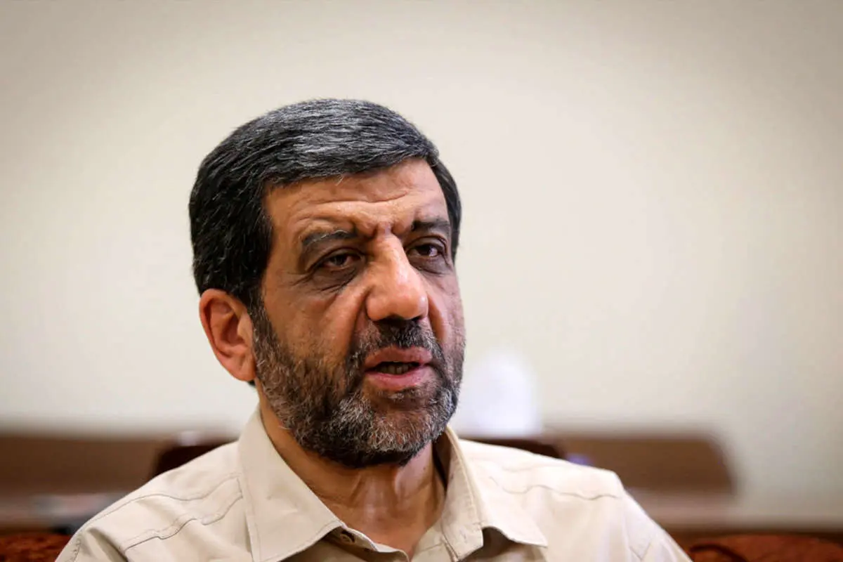 آقای ضرغامی! روی معدن طلا، هویج نمیکارند