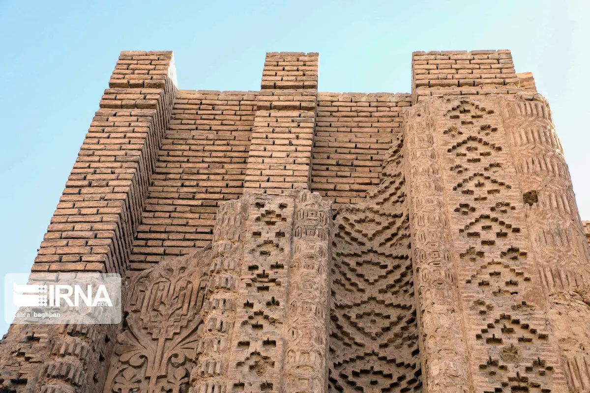 (تصاویر) فرونشست بنای تاریخی مسجد حکیم