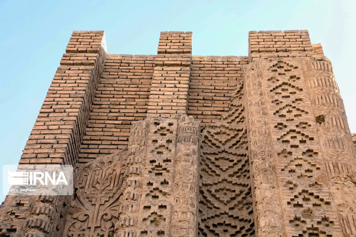 (تصاویر) فرونشست بنای تاریخی مسجد حکیم