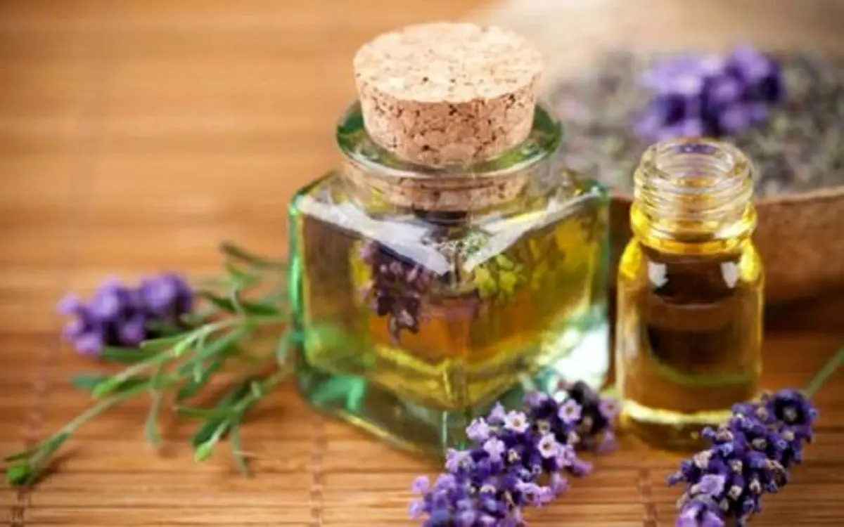(ویدئو) فروش روغن بنفشه در مقابل مجلس