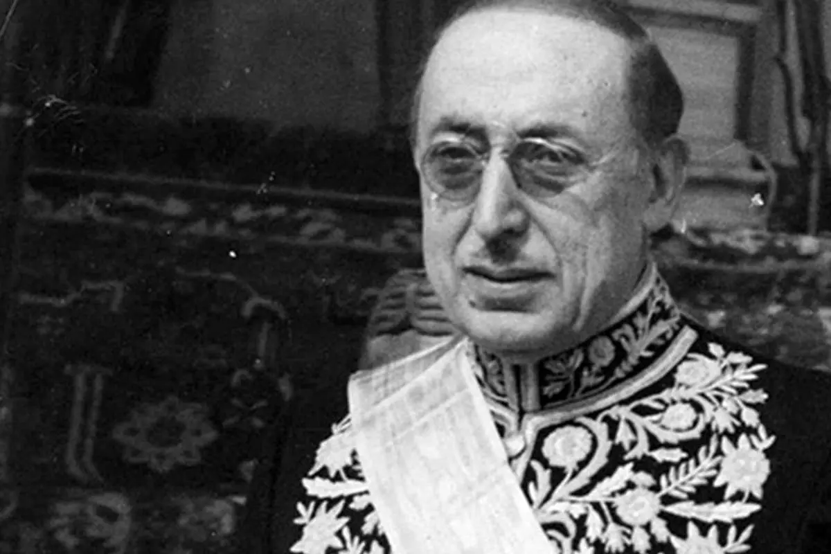 حضرت اشرف در سالگرد قیام ۳۰ تیر، مُرد