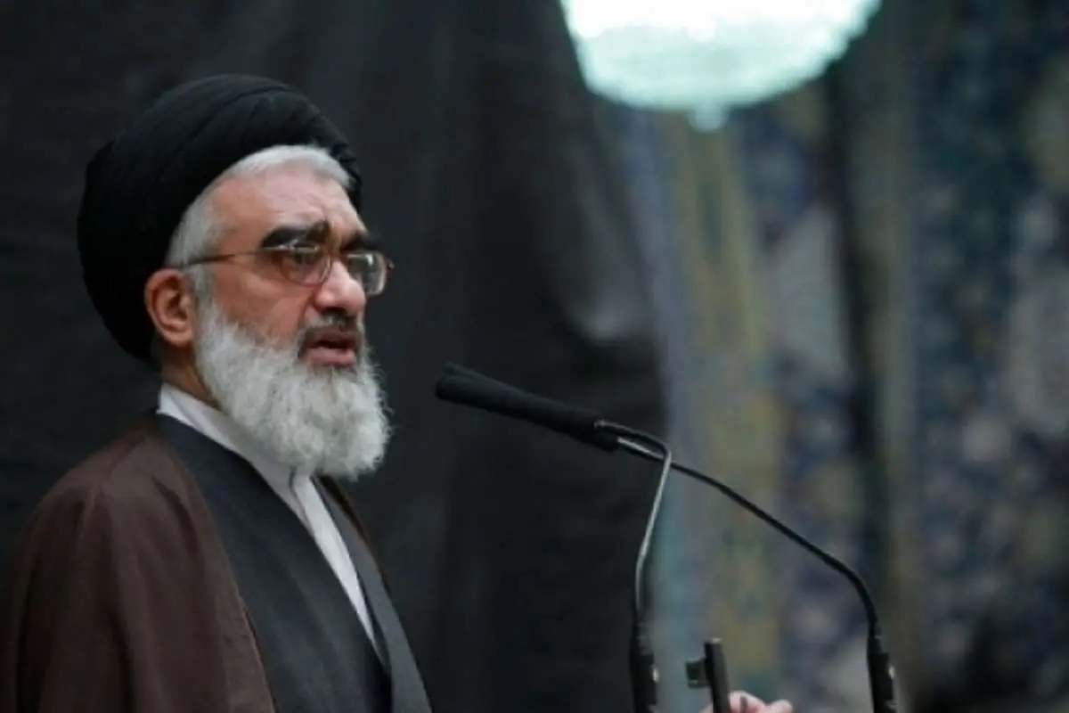 پوشش جوانان مناسب با شهر قم نیست/ سگ گردانی در قم حرام است