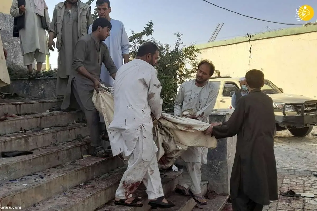 (ویدئو) داخل مسجد شیعیان قندوز پس از انفجار انتحاری