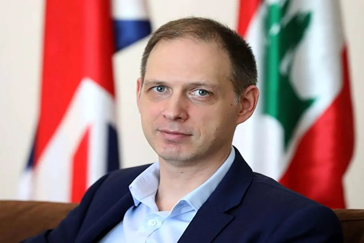 واکنش سفیر انگلیس در بیروت به ارسال سوخت از سوی ایران به لبنان
