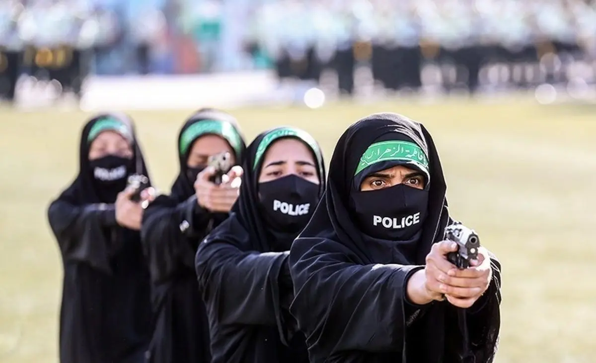 (تصاویر) یگان زنان پلیس در صبحگاه مشترک نیروی انتظامی