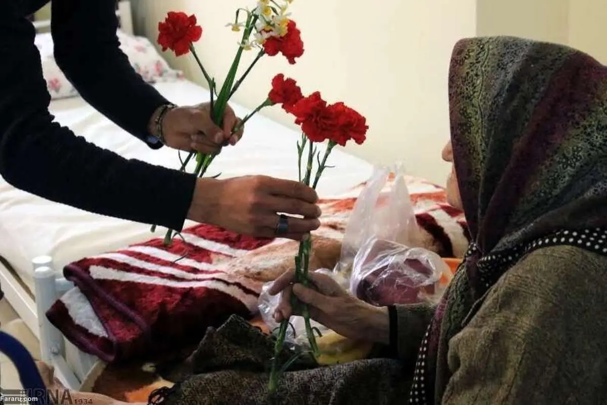 (ویدئو) دو زن در خانه سالمندان فهمیدند هووی یکدیگرند!