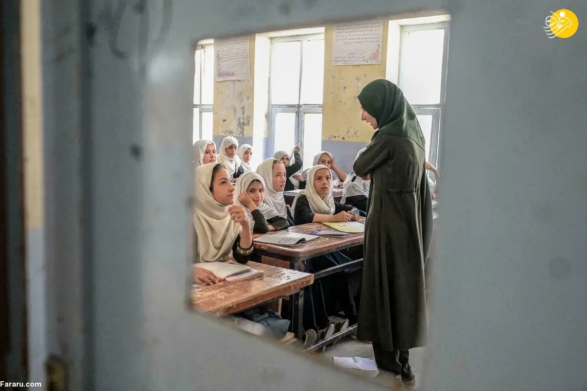 (ویدئو) نگرانی و ترس خانم معلم در سنگر طالبان