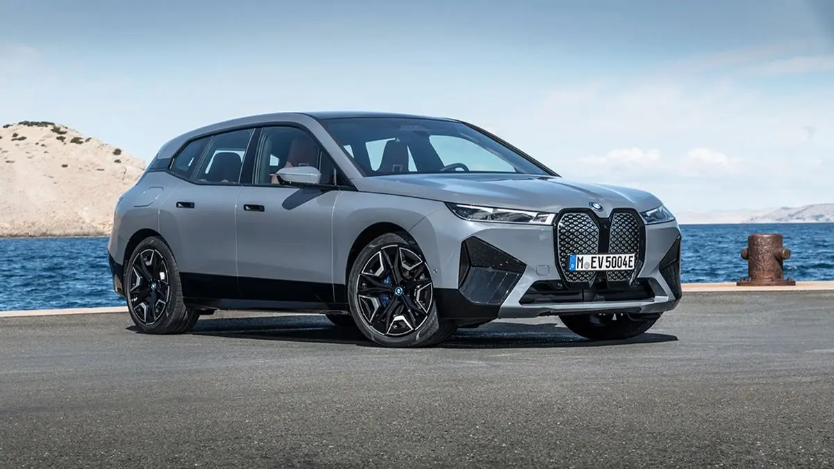 مشخصات بی ام و ix