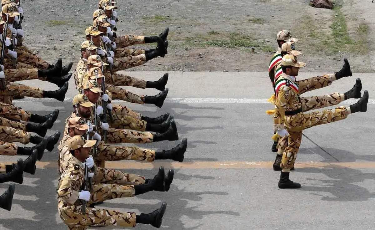 بخشودگی اضافه خدمت سربازان به مناسبت هفته ناجا