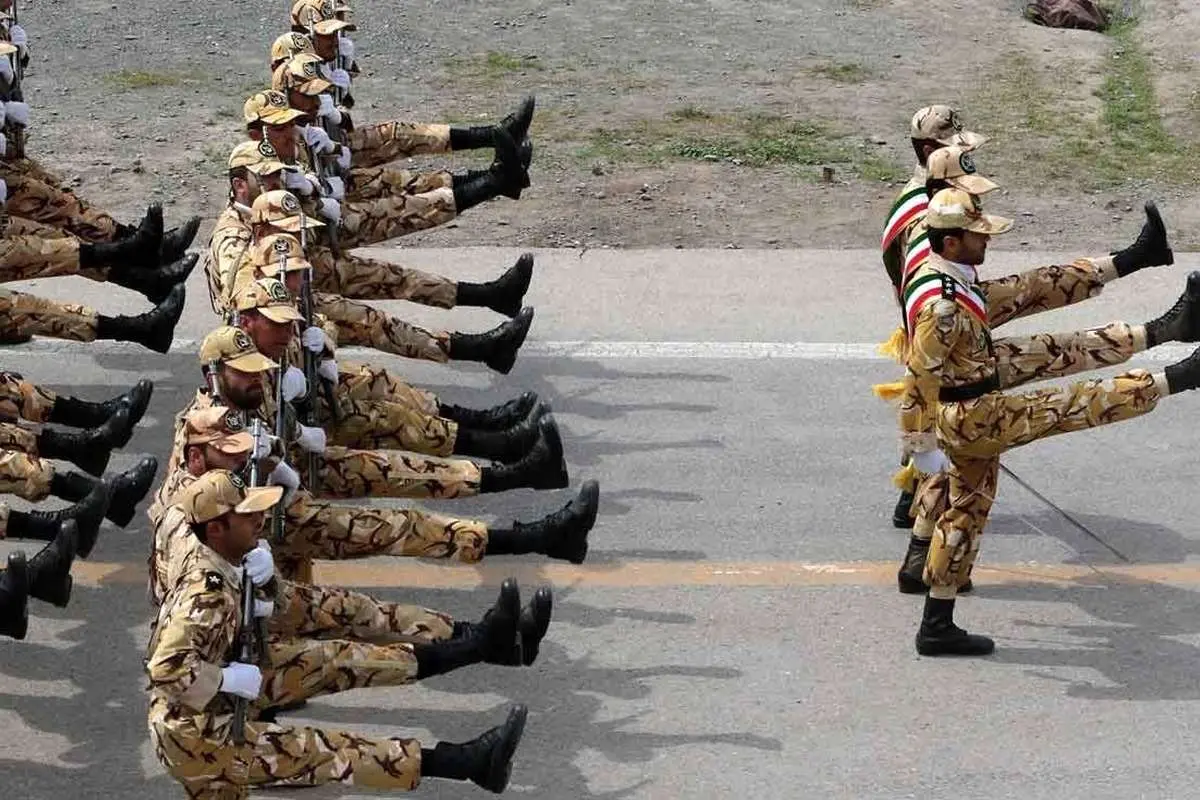 بخشودگی اضافه خدمت سربازان به مناسبت هفته ناجا