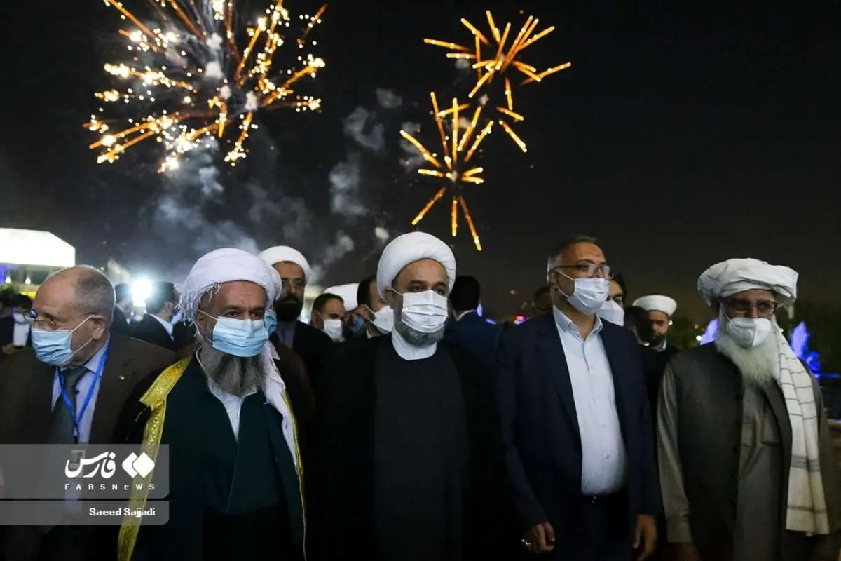 (تصاویر) بازدید میهمانان کنفرانس وحدت اسلامی از برج میلاد