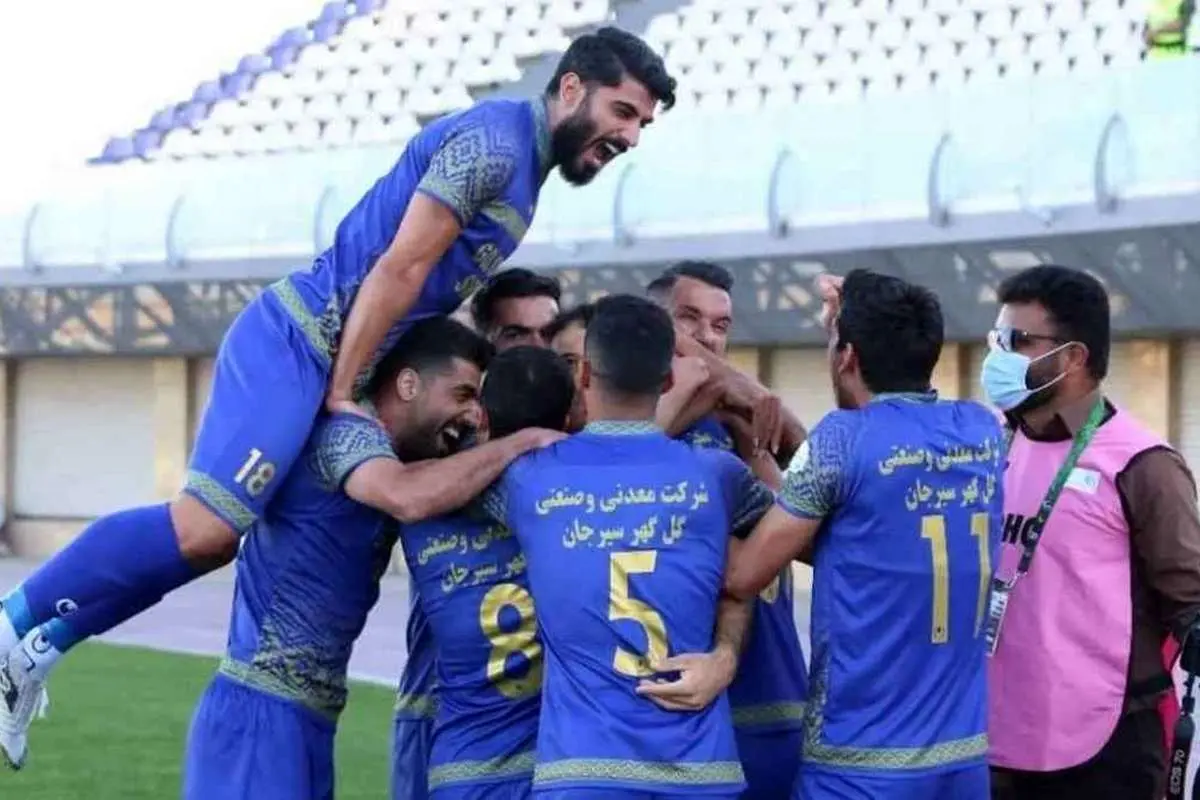 پخش زنده فوتبال امروز، دوشنبه ۳ آبان از تلویزیون + جدول