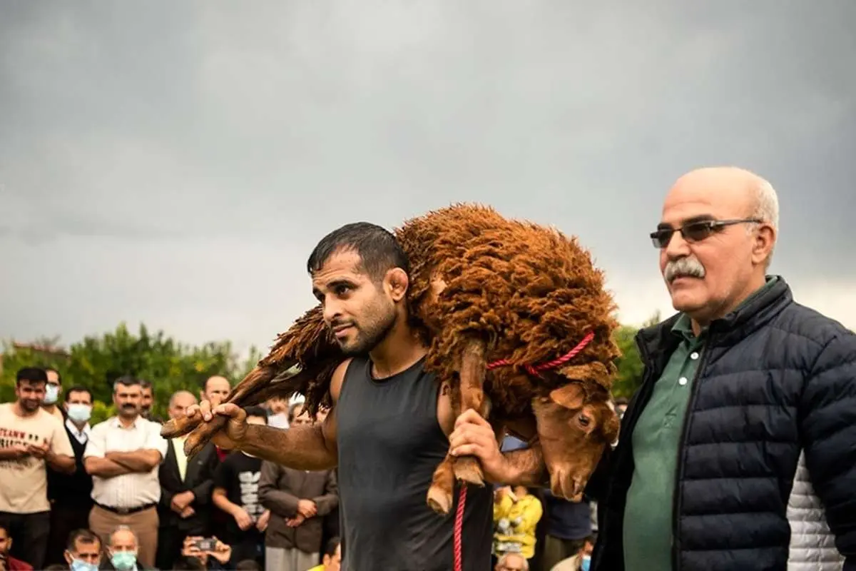 (تصاویر) کشتی سنتی لوچو در جویبار