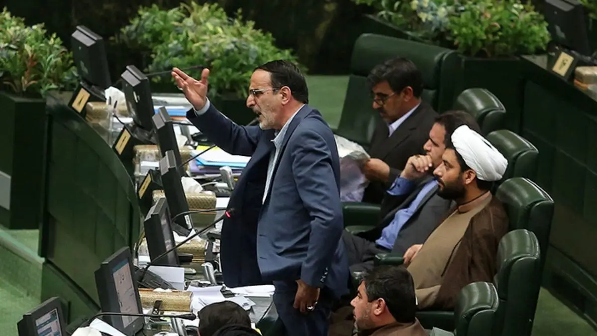 (ویدئو) مروری بر سیلی‌هایی که به گوش مسئولان زده شد!