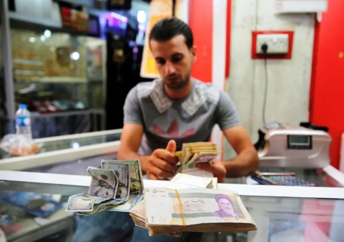 پیش‌بینی قیمت دلار در روز چهارشنبه ۵ آبان