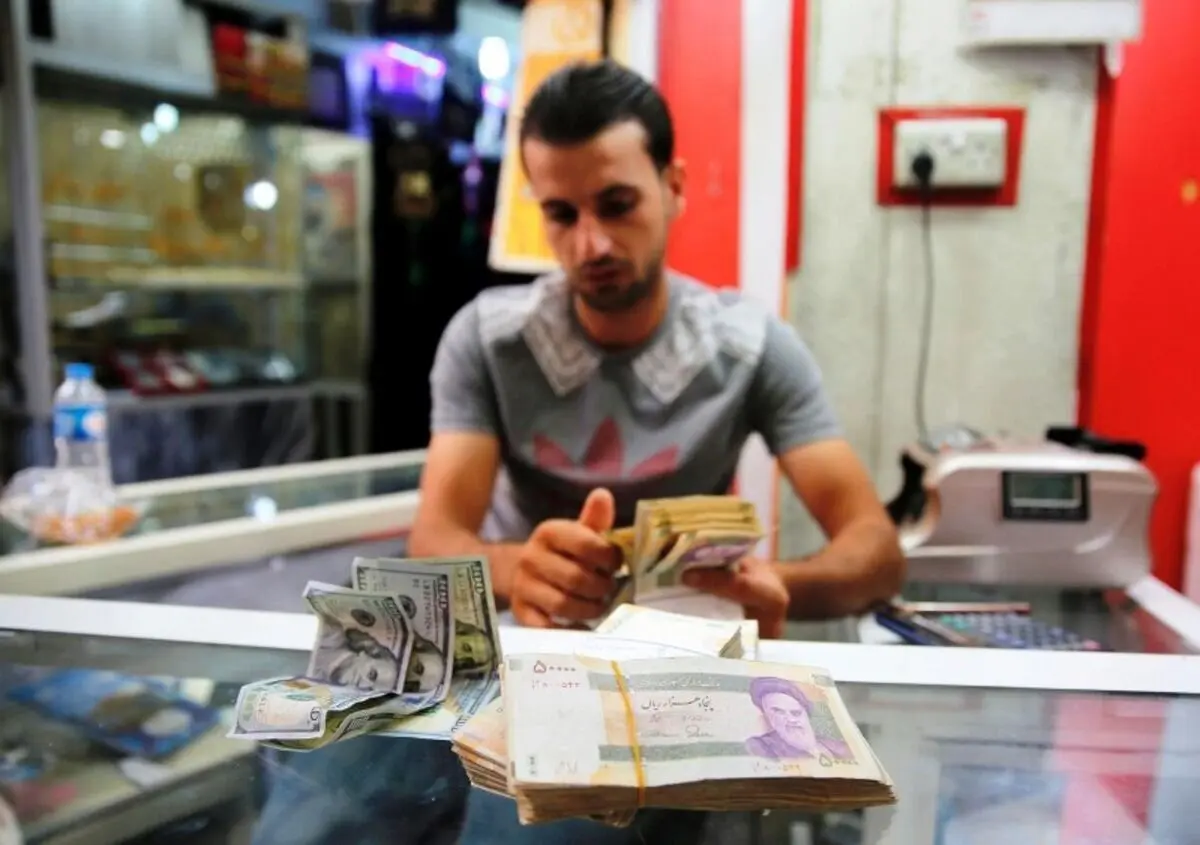 پیش‌بینی قیمت دلار در روز چهارشنبه ۵ آبان