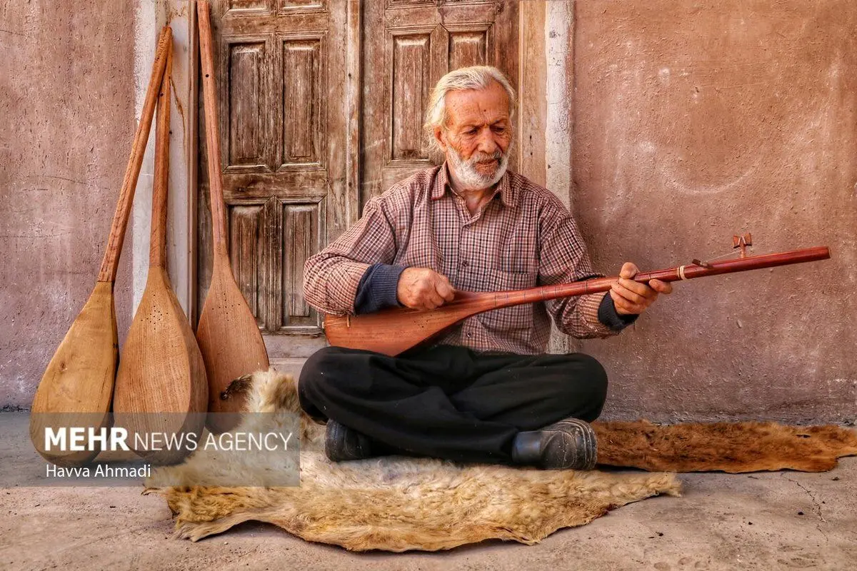 (تصاویر) خنیاگر موسیقی مازندران