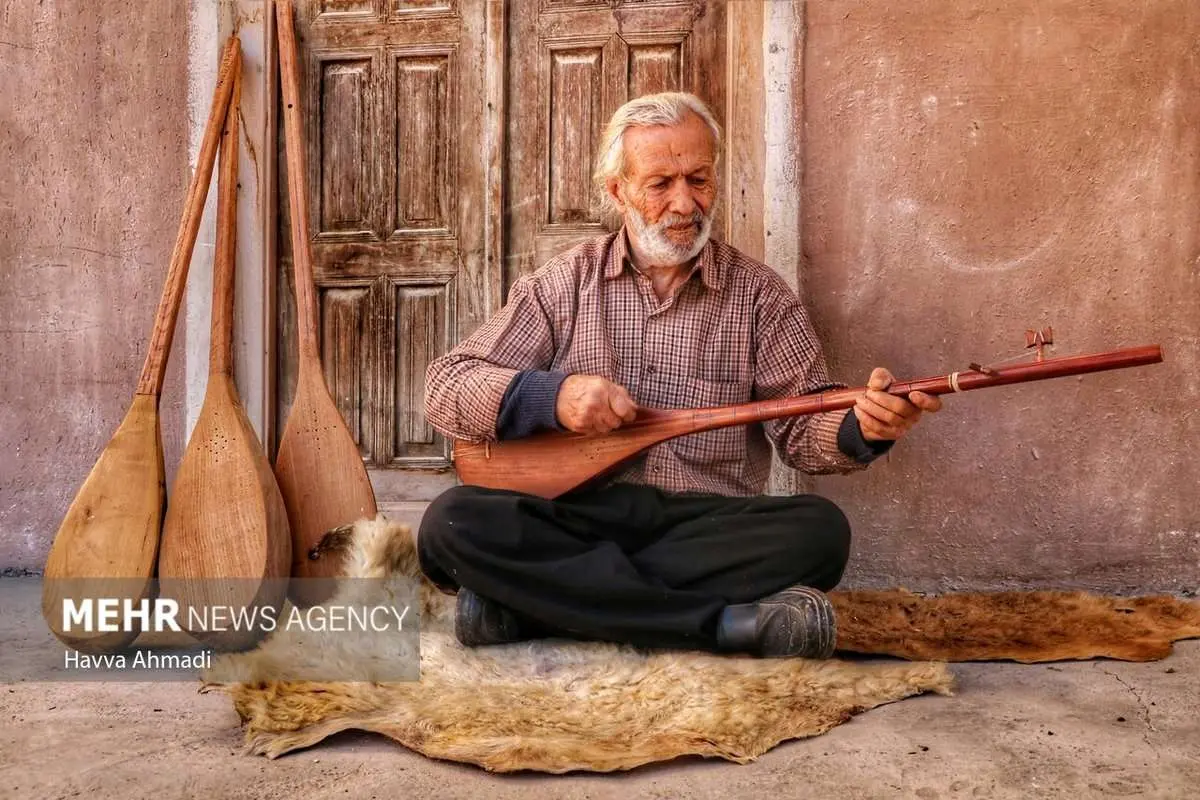 (تصاویر) خنیاگر موسیقی مازندران