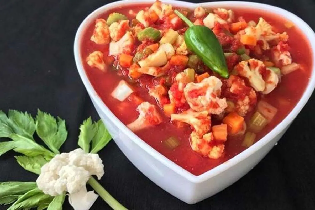 طرز تهیه ترشی مشهدی یا ترشی گوجه، خوشمزه محبوب پاییزی