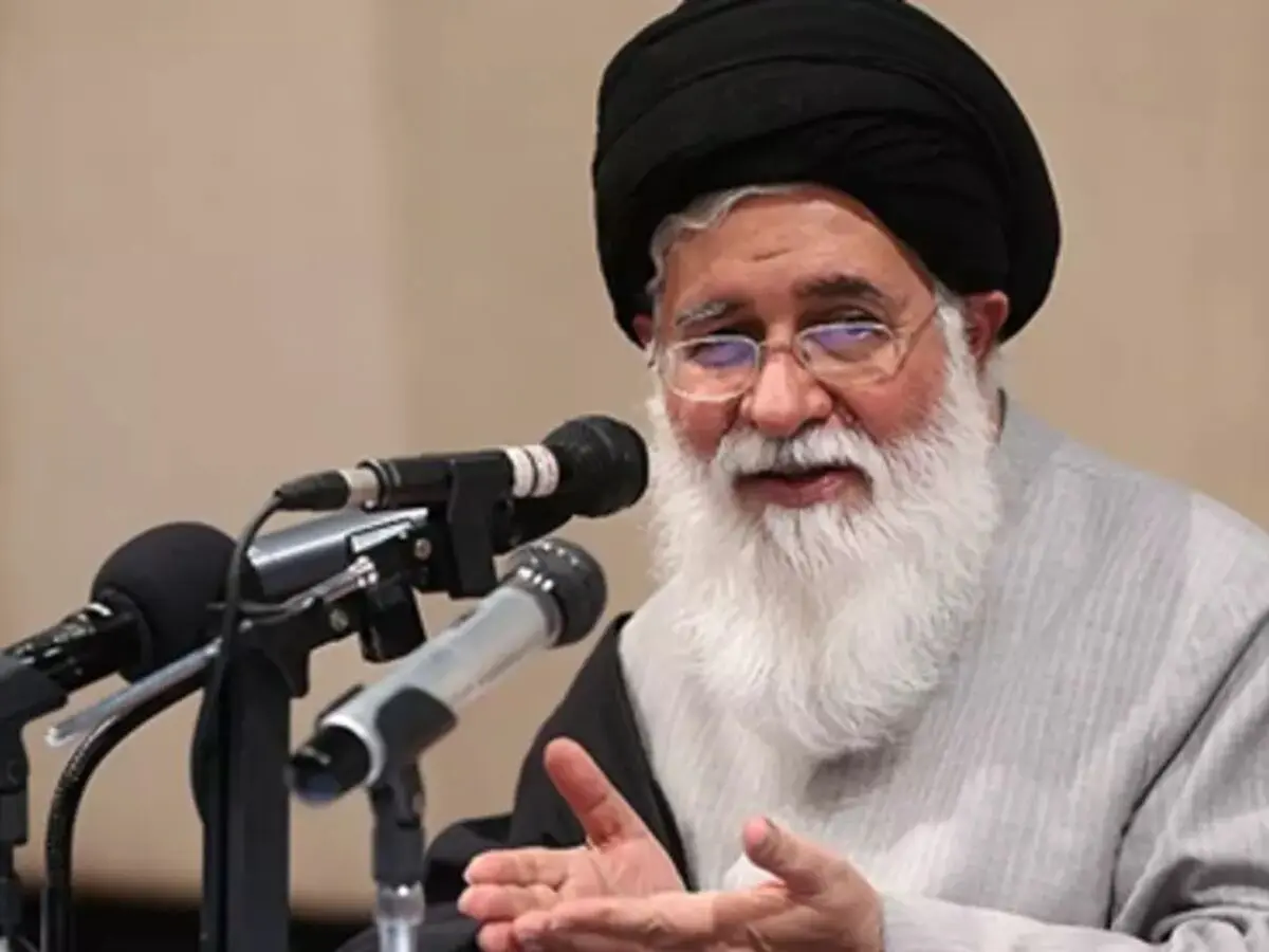 علم الهدی: با هوشیاری رئیس جمهور، ۳ هزار پمپ بنزین مشکلش حل شد