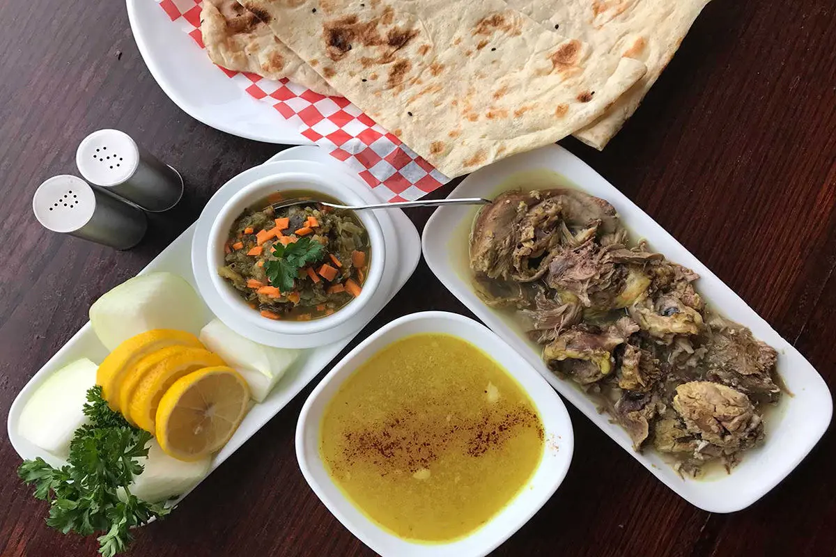 (تصاویر) چندش‌آور‌ترین غذا‌های دنیا؛ از کله پاچه تا سوپ خفاش