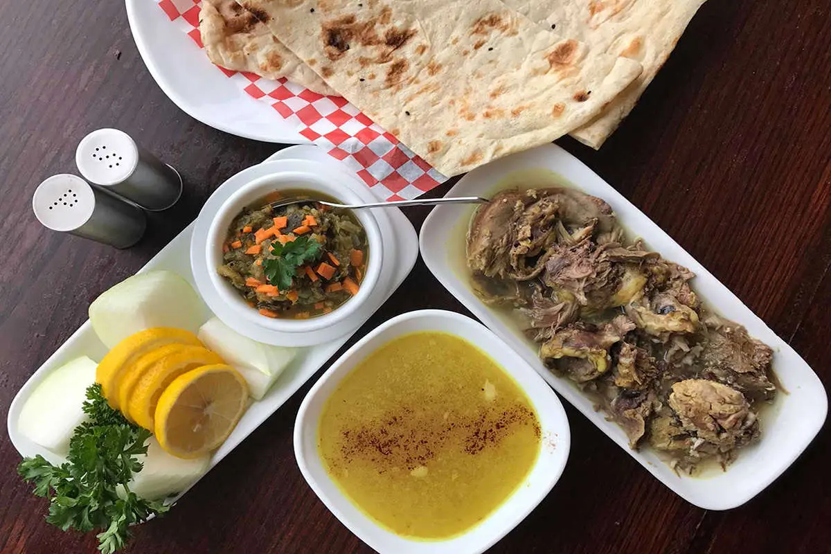 (تصاویر) چندش‌آور‌ترین غذا‌های دنیا؛ از کله پاچه تا سوپ خفاش