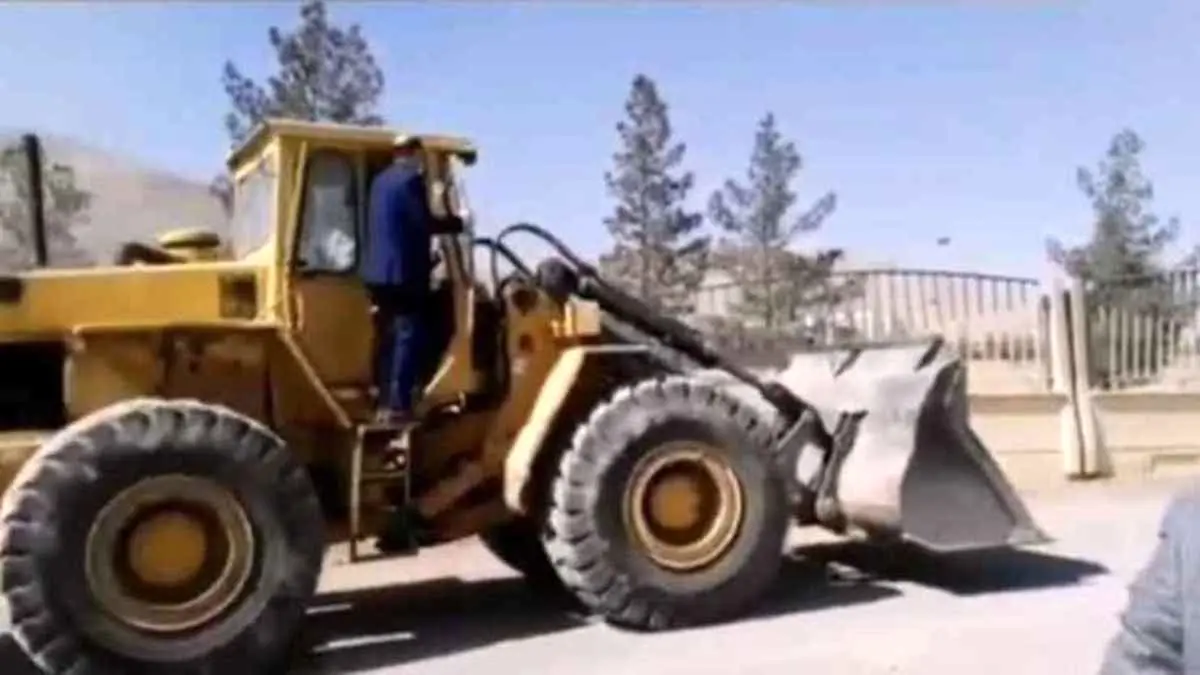(ویدئو) پافشاری نماینده مجلس بر کار غیرقانونی