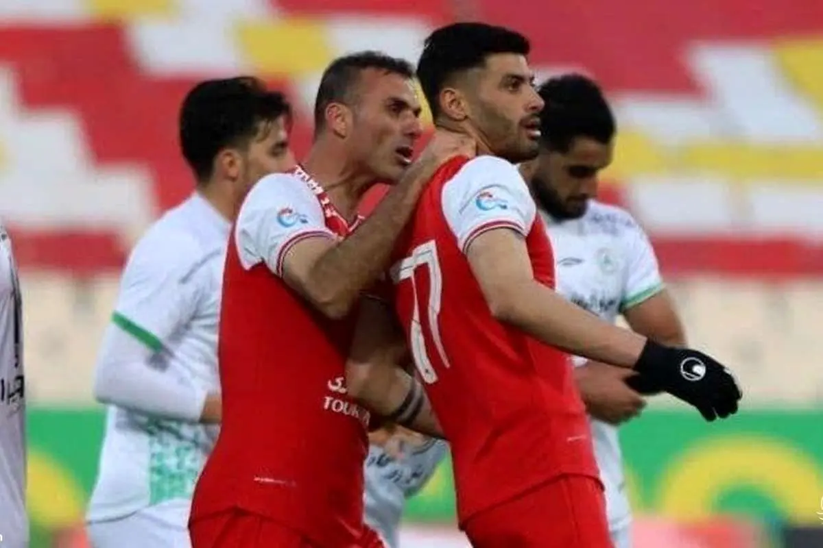 تبلیغ بازیکنان پرسپولیس برای شرکتهای آن طرف آبی؟