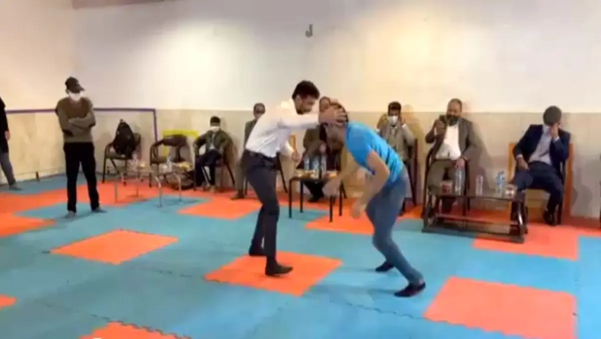 (ویدئو) کشتی حسن یزدانی با فرزند معلول
