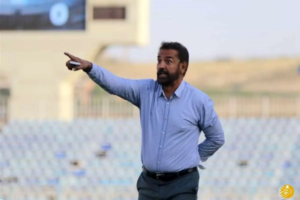 اخراج محترمانه فیروز کریمی از تراکتور!