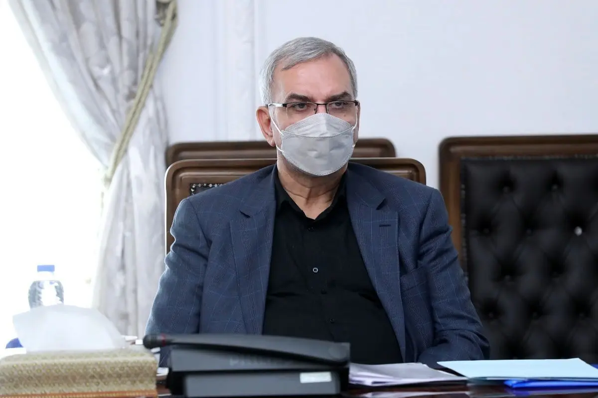 وزیر بهداشت: حذف ارز ۴۲۰۰ تومانی دارو را گران می‌کند