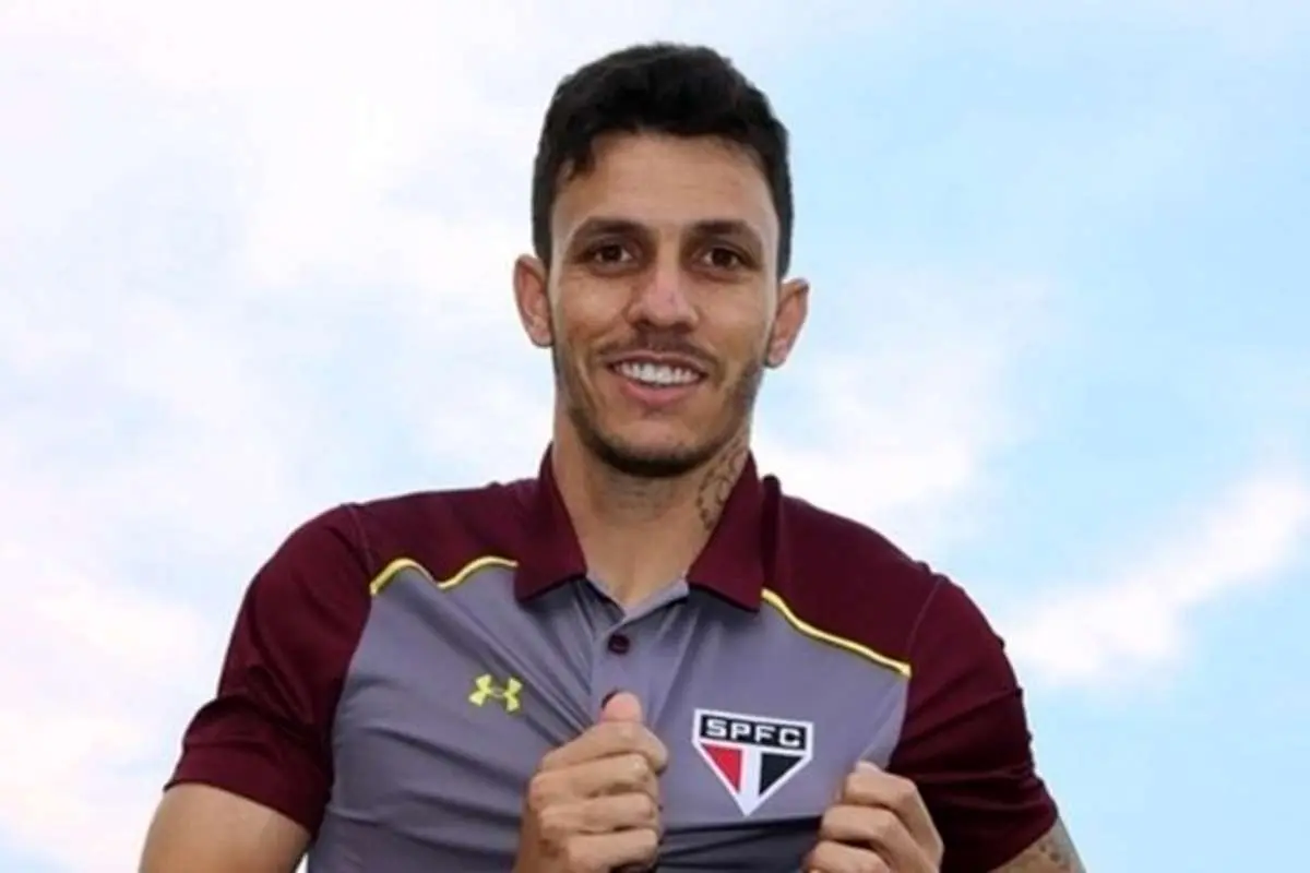 (عکس) ستاره برزیلی پیشنهاد استقلال را نپذیرفت