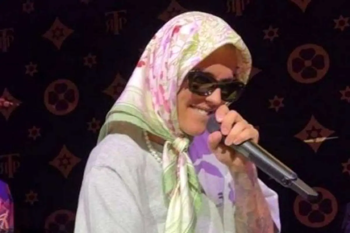 (ویدئو) لباس زنانه جاستین بیبر در کنسرت!