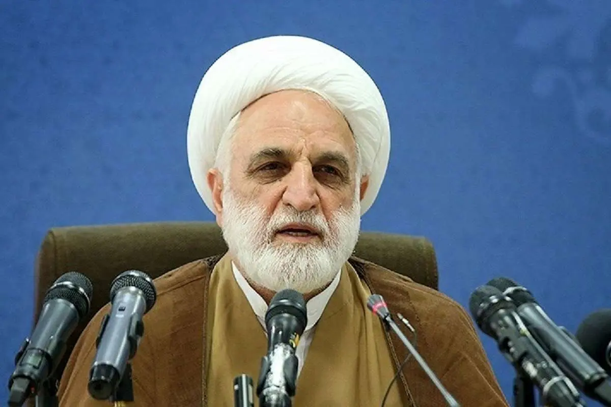 اژه ای: فردی که شلاق می‌خورد تا مدت‌ها دچار عقده و کینه می‌شود