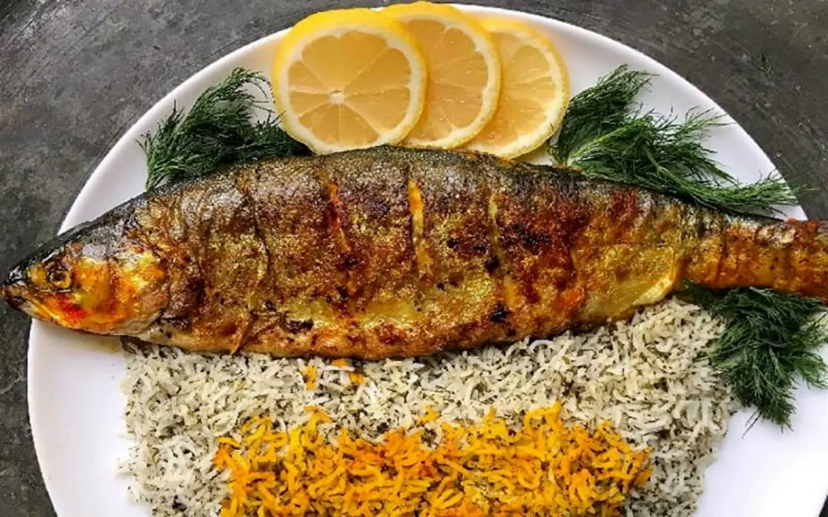 طرز تهیه سبزی‌پلو با ماهی به روش طبخ مازندرانی