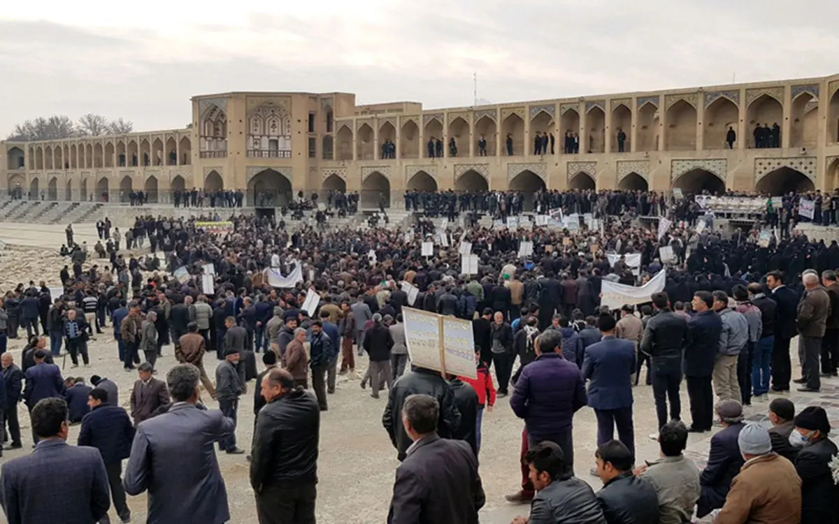 گزارشی از تجمع کشاورزان در اصفهان‌؛ زاینده‌رود من کو؟