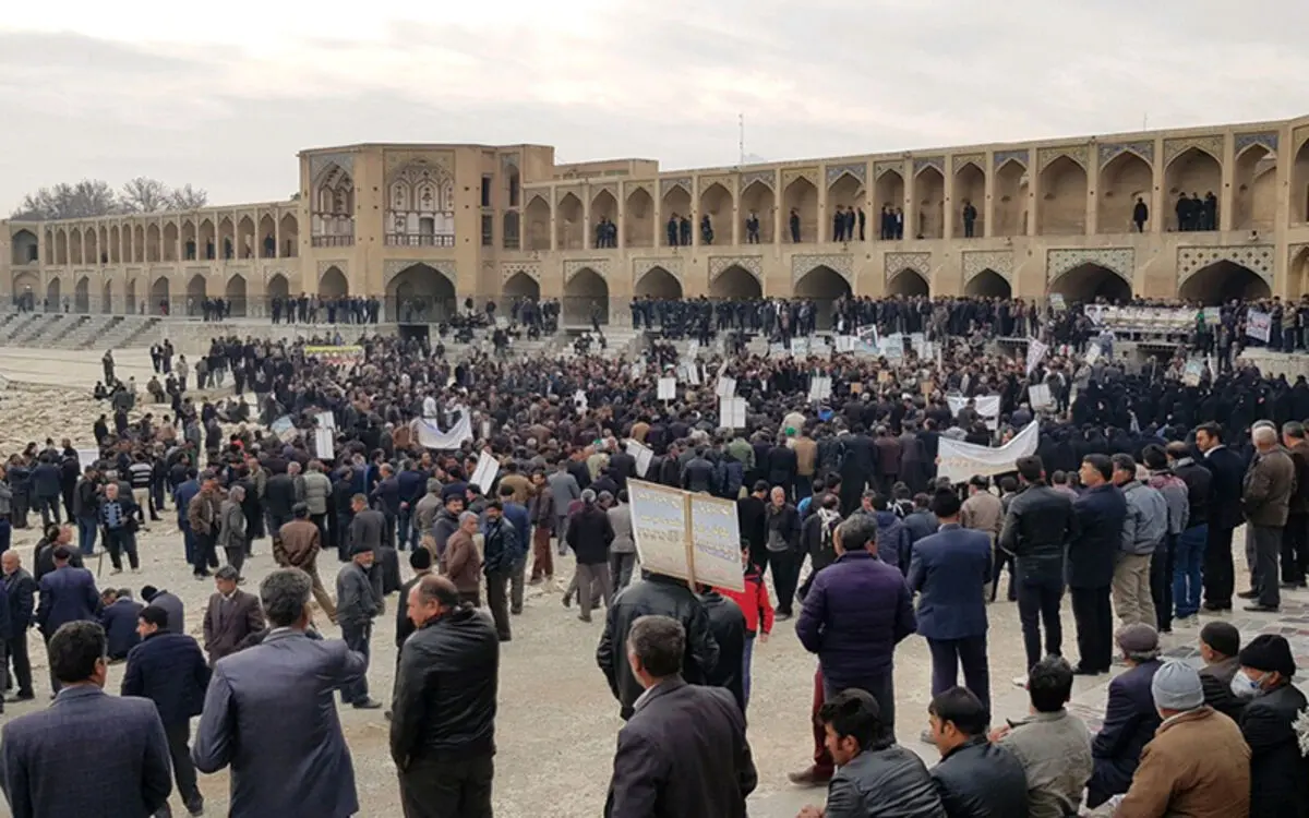 گزارشی از تجمع کشاورزان در اصفهان‌؛ زاینده‌رود من کو؟
