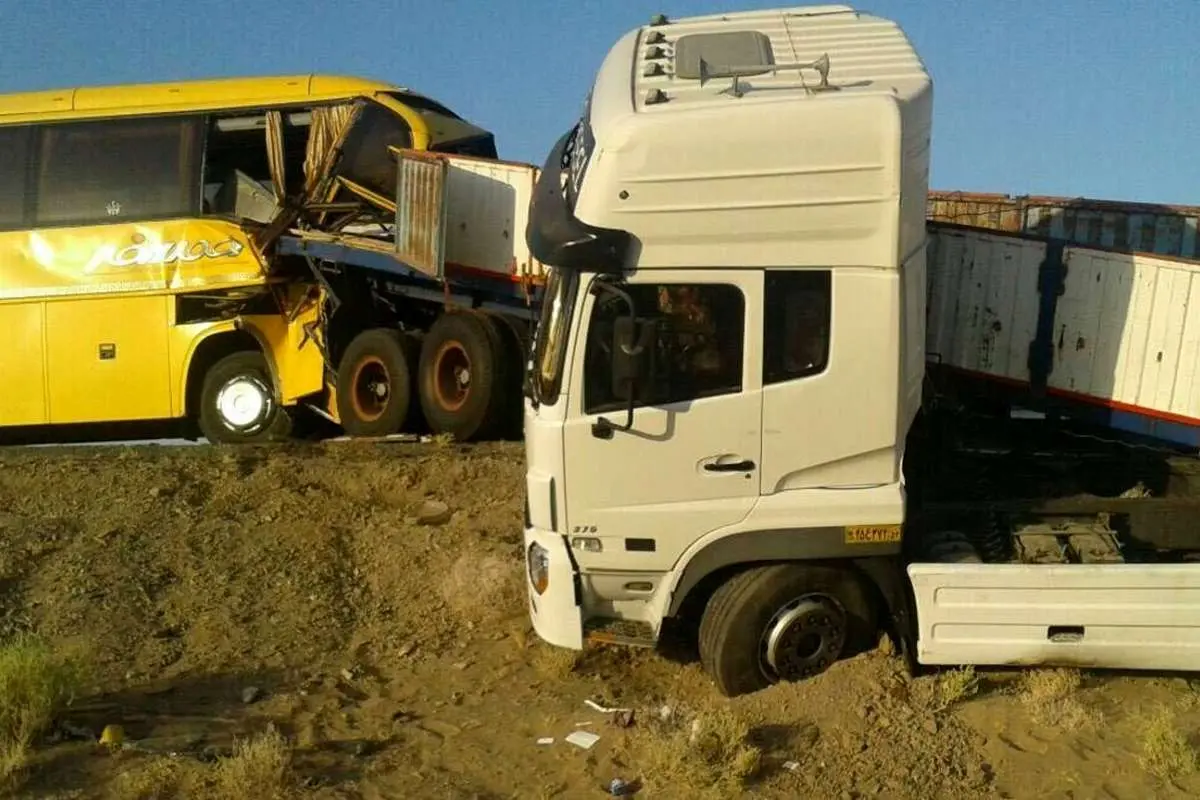 حادثه برای اتوبوس کارگران معدن چادرملو
