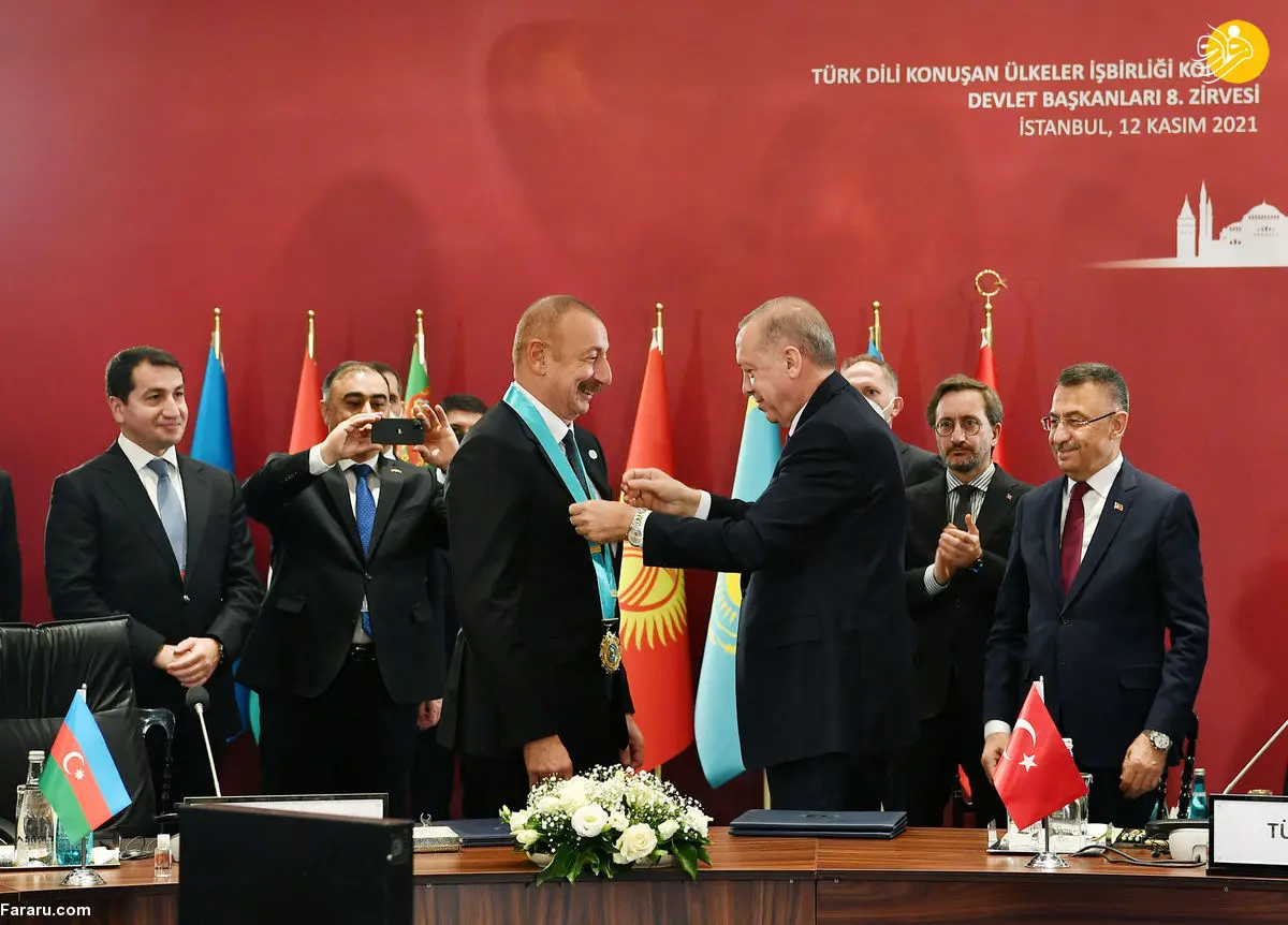 (عکس) اردوغان به علی‌اف «نشان جهان تُرک» اهدا کرد