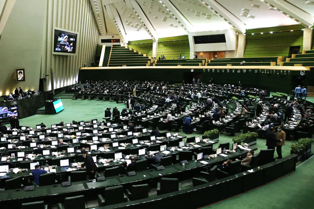 صدای ۳۵ نماینده به خاطر انتصابات فامیلی دولت درآمد