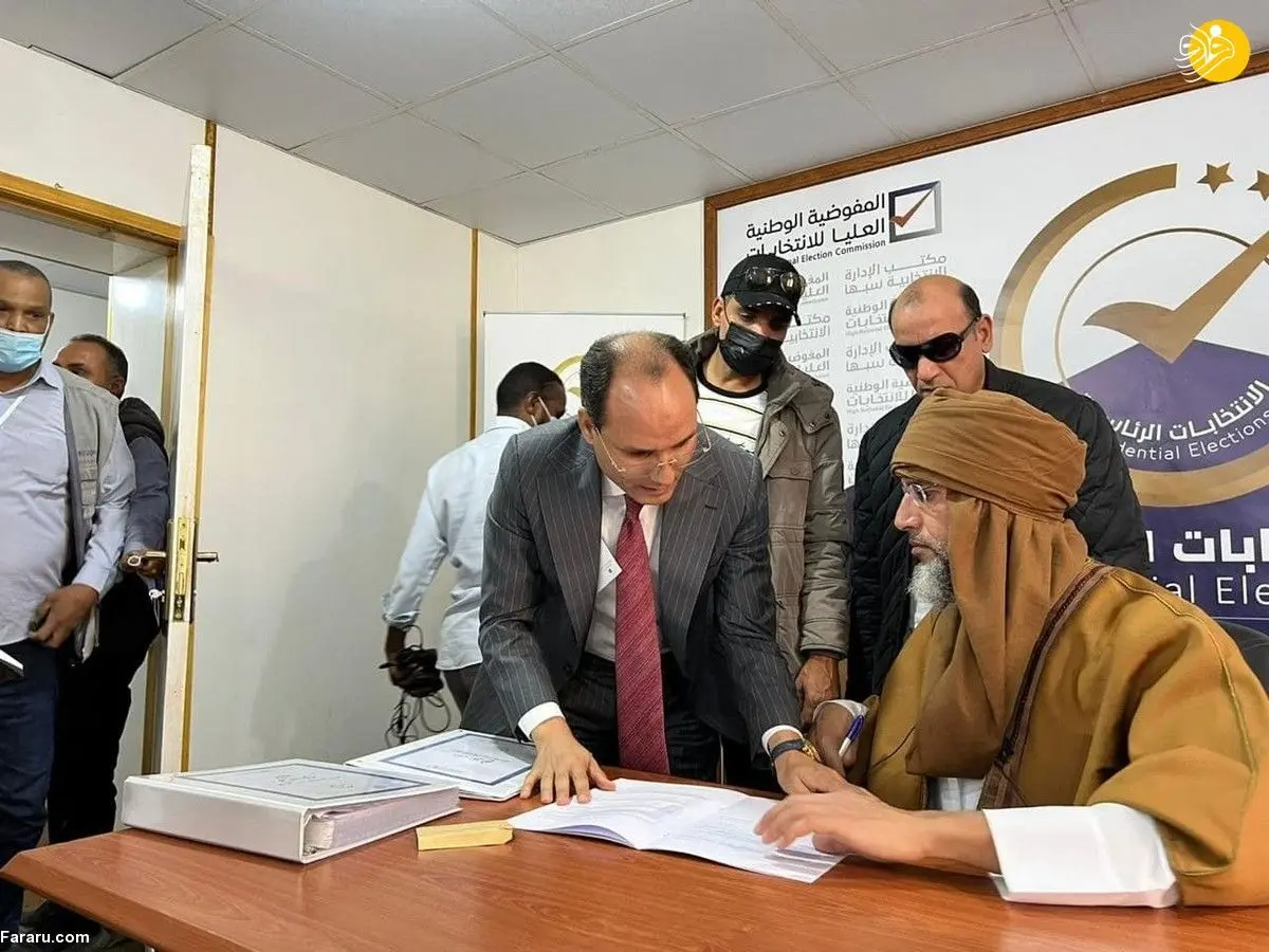 (ویدئو) ظاهر متفاوت سیف الاسلام قذافی هنگام ثبت نام در انتخابات