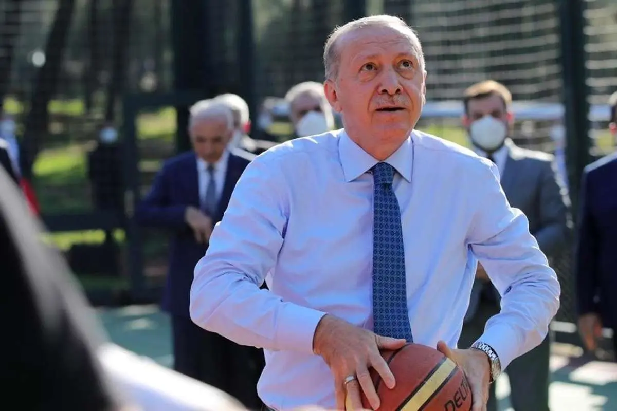 (تصاویر) اردوغان بسکتبال بازی کرد