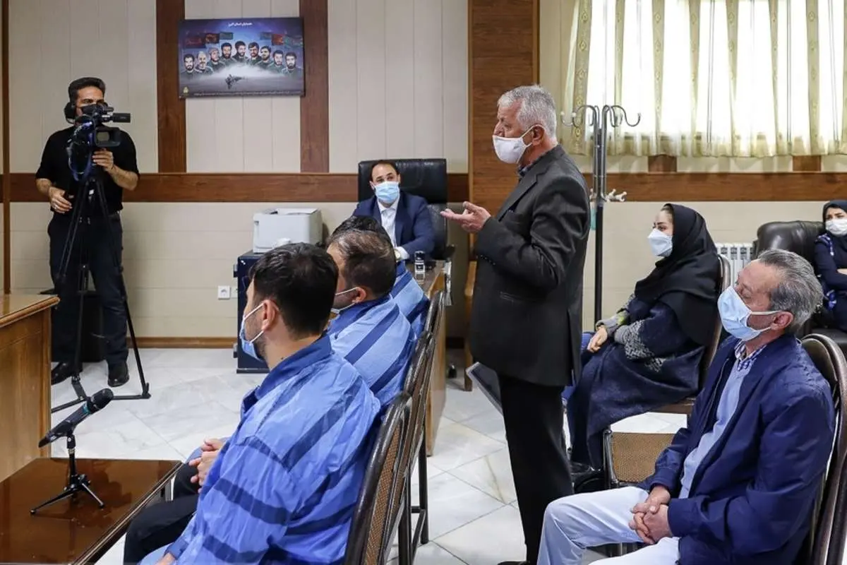 (تصاویر) محاکمه سارقان مسلح طلافروشی کرج